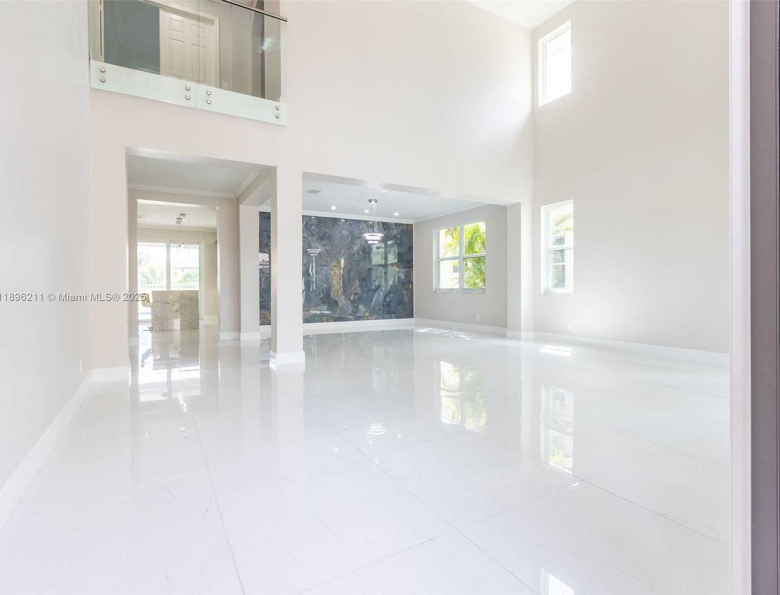 Small Image of 2538 HUNTERS RUN WAY #2538, Weston Number 22