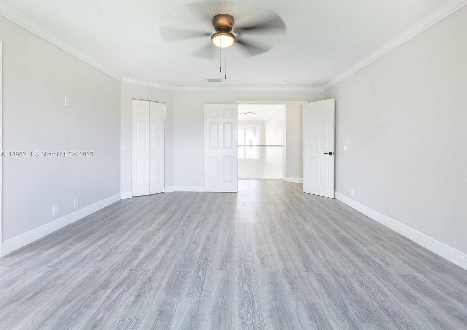 Small Image of 2538 HUNTERS RUN WAY #2538, Weston Number 35