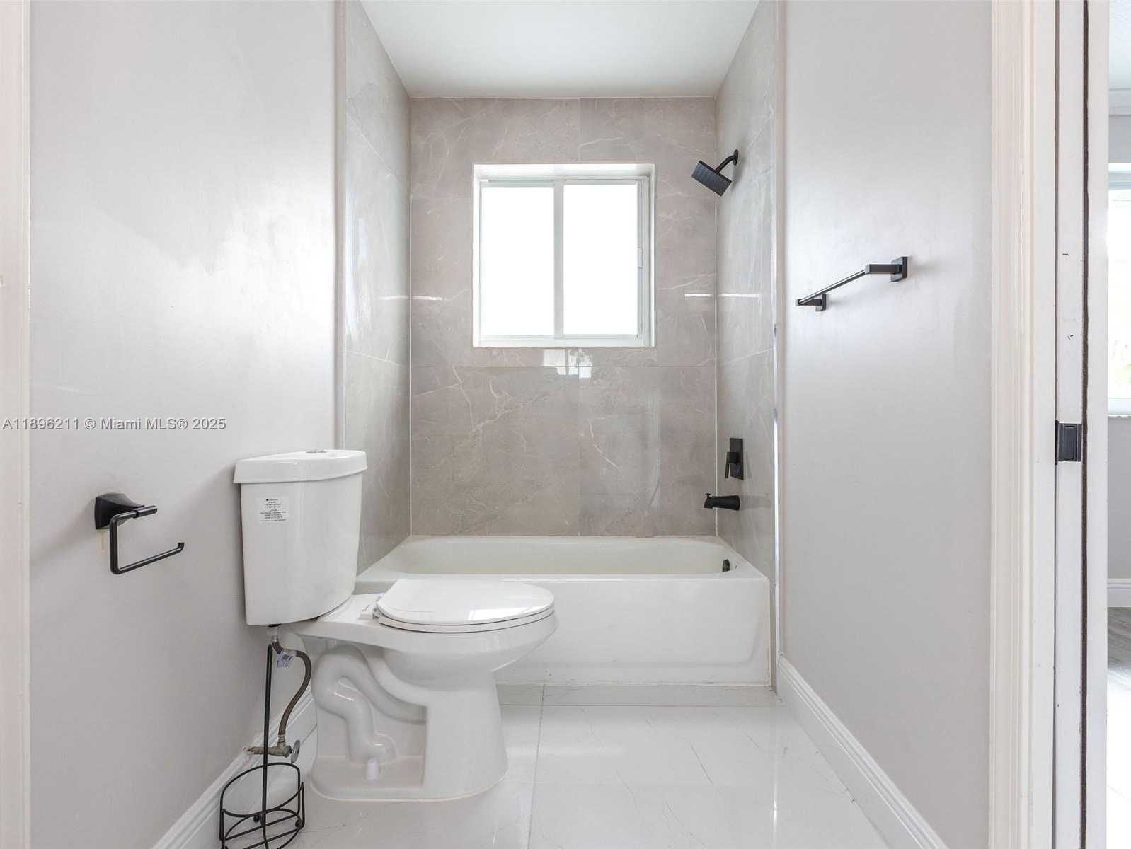 Small Image of 2538 HUNTERS RUN WAY #2538, Weston Number 49