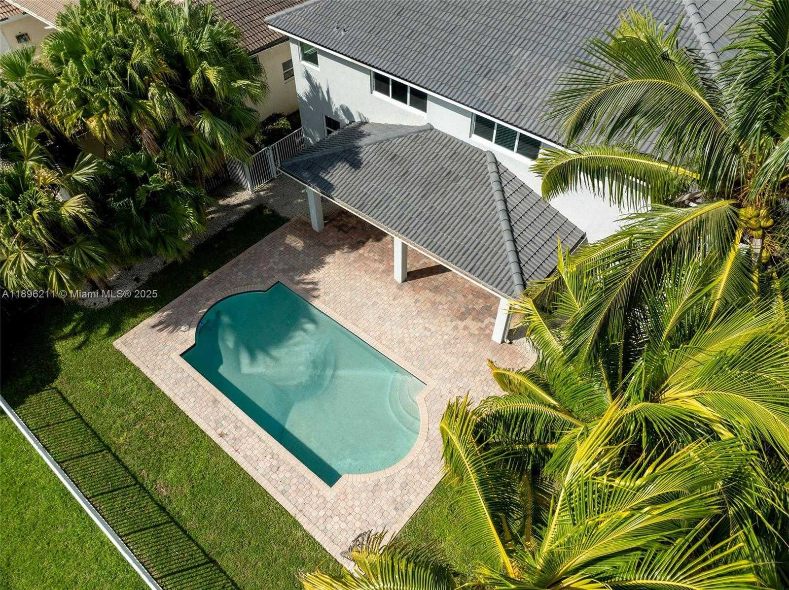 Small Image of 2538 HUNTERS RUN WAY #2538, Weston Number 71