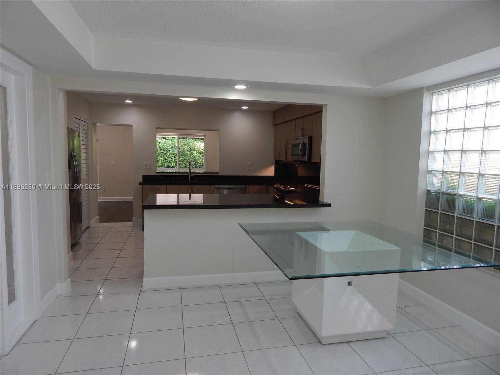 Small Image of 11530 SOUTH WEST 92ND ST, Miami Number 15
