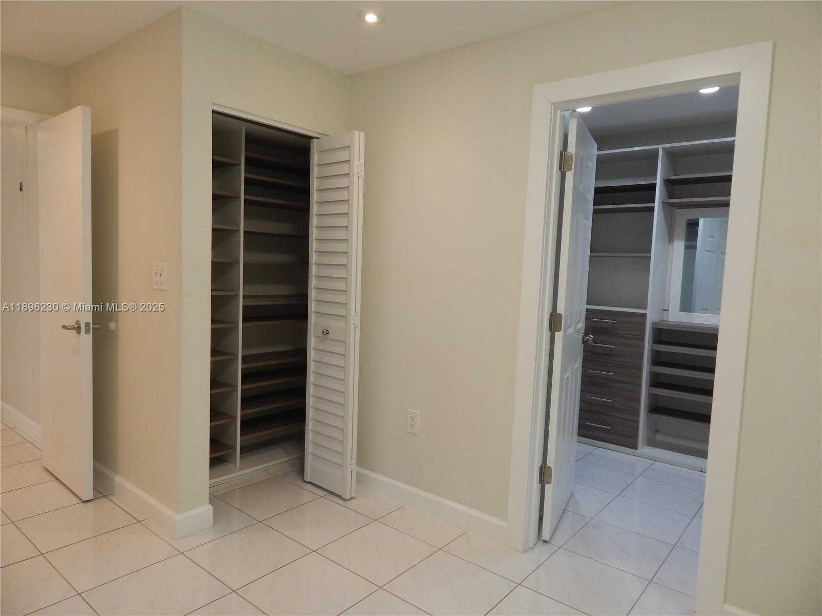 Small Image of 11530 SOUTH WEST 92ND ST, Miami Number 28