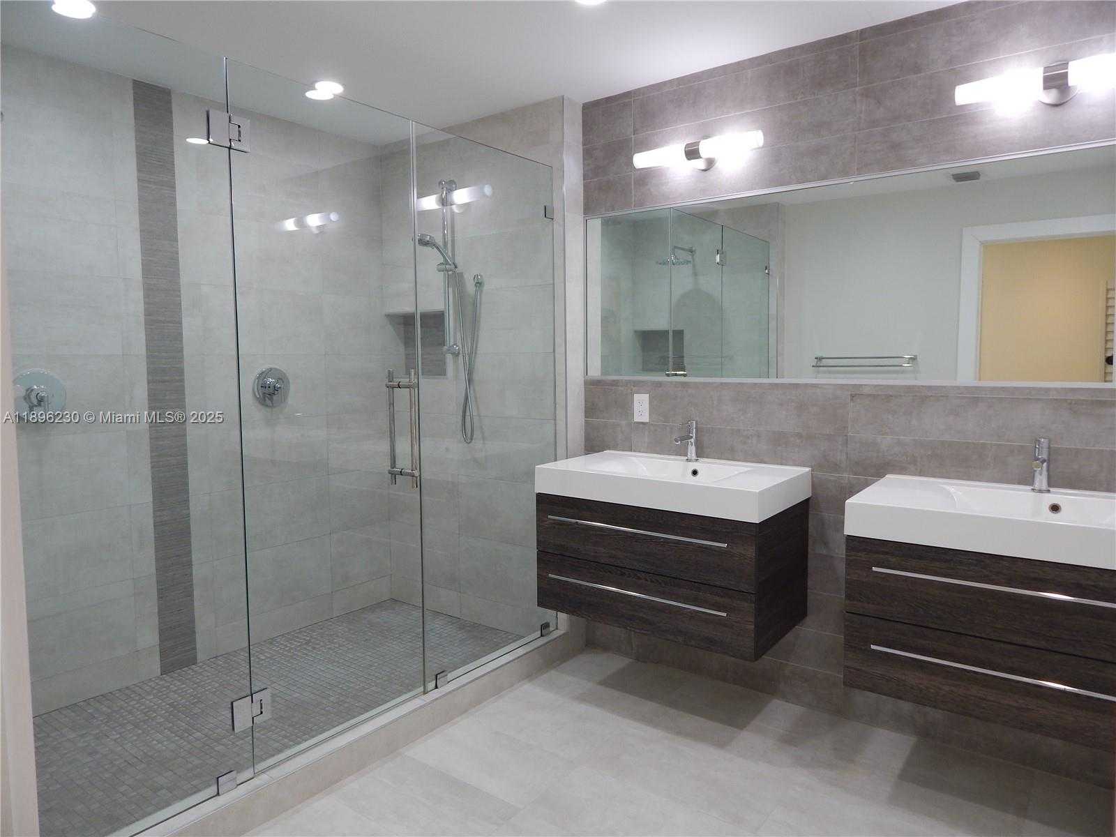 Small Image of 11530 SOUTH WEST 92ND ST, Miami Number 29