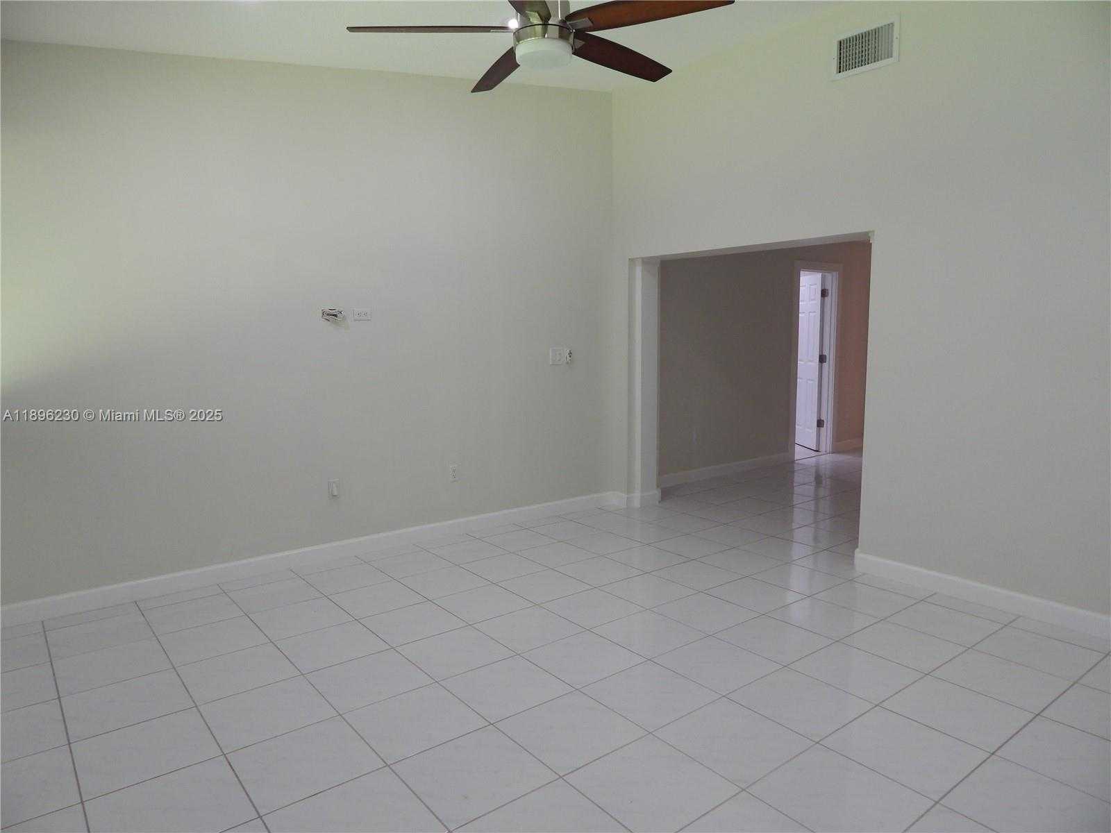 Small Image of 11530 SOUTH WEST 92ND ST, Miami Number 36