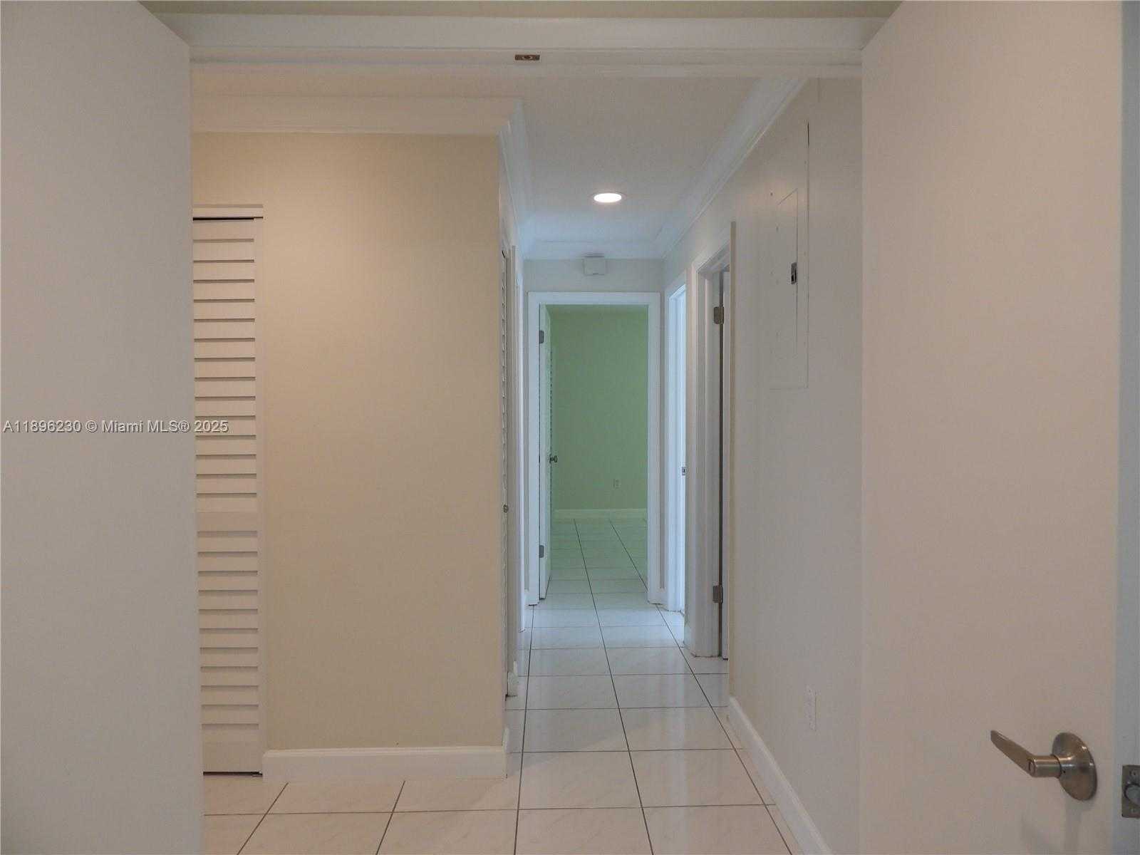 Small Image of 11530 SOUTH WEST 92ND ST, Miami Number 38