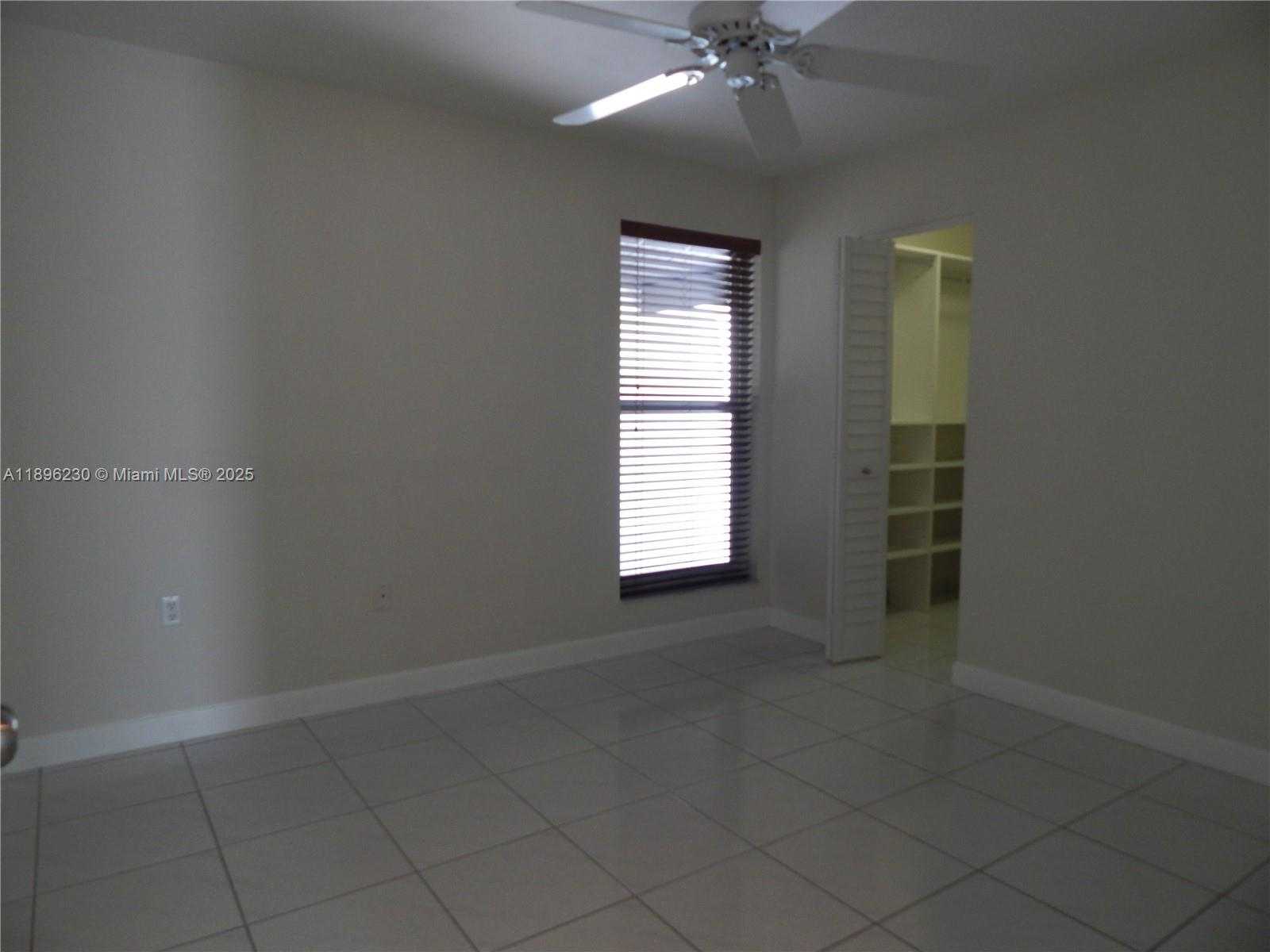 Small Image of 11530 SOUTH WEST 92ND ST, Miami Number 39