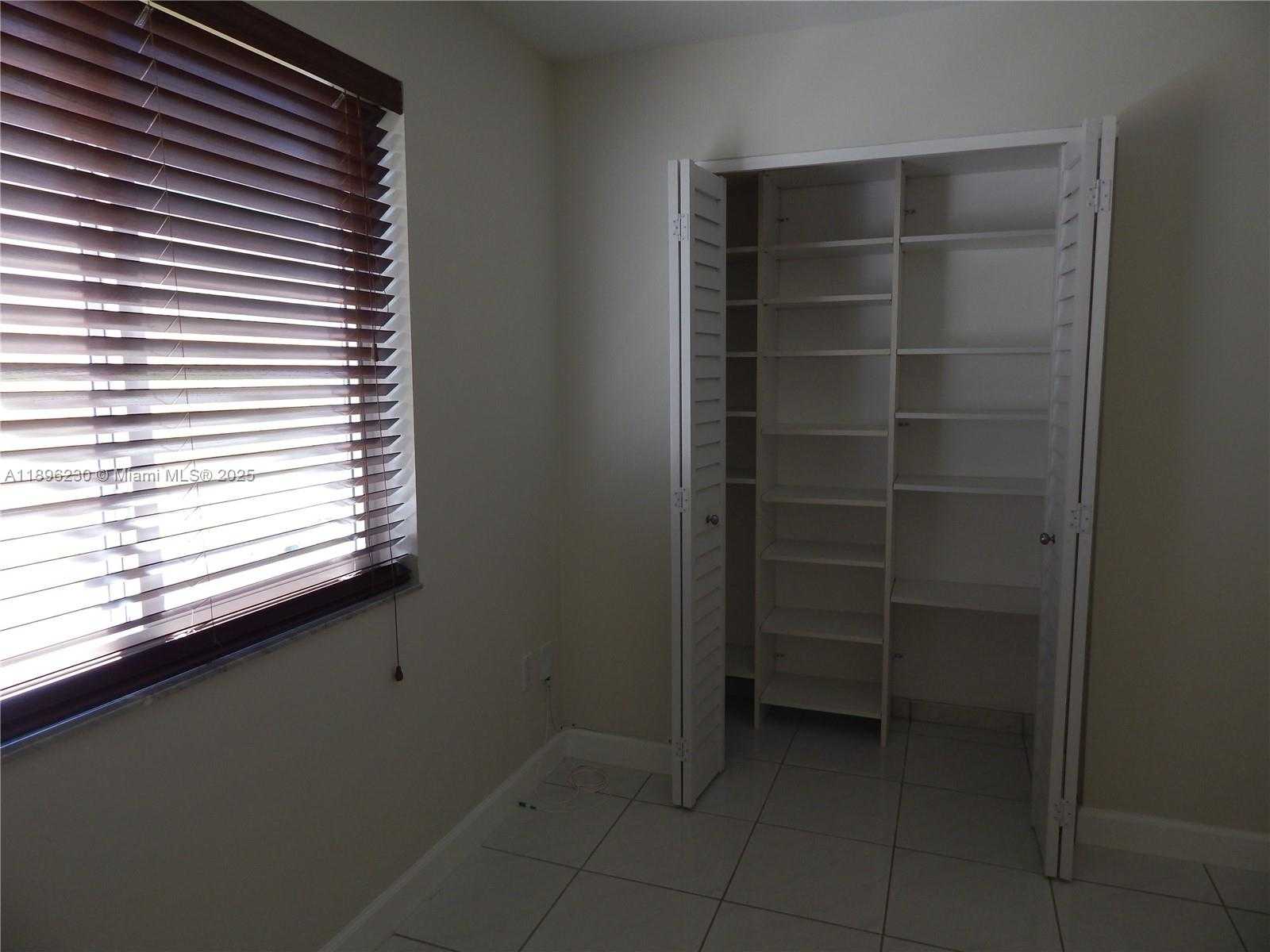 Small Image of 11530 SOUTH WEST 92ND ST, Miami Number 42