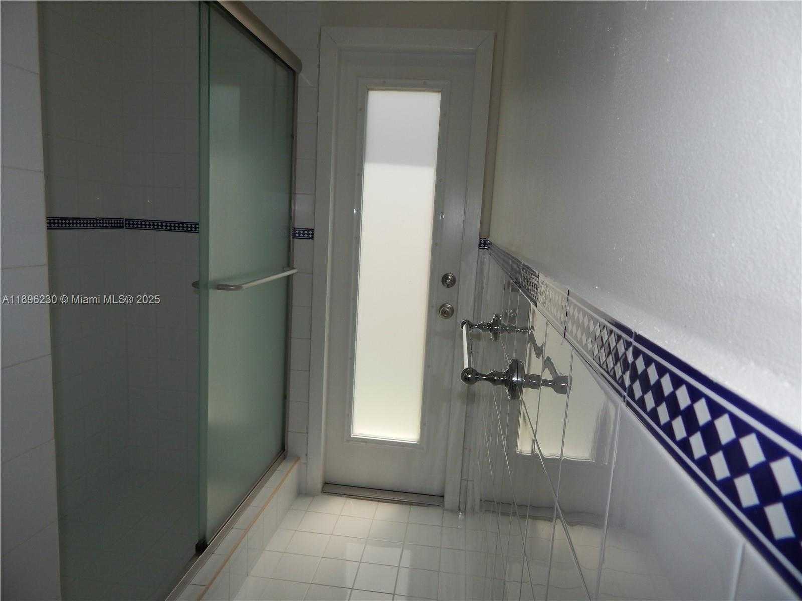 Small Image of 11530 SOUTH WEST 92ND ST, Miami Number 48