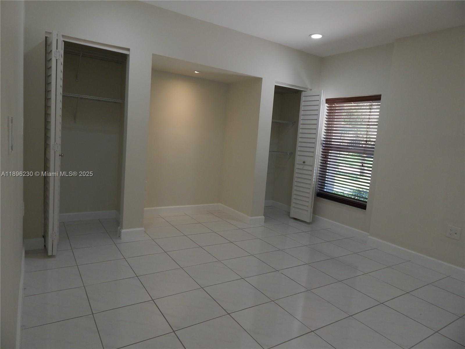 Small Image of 11530 SOUTH WEST 92ND ST, Miami Number 55