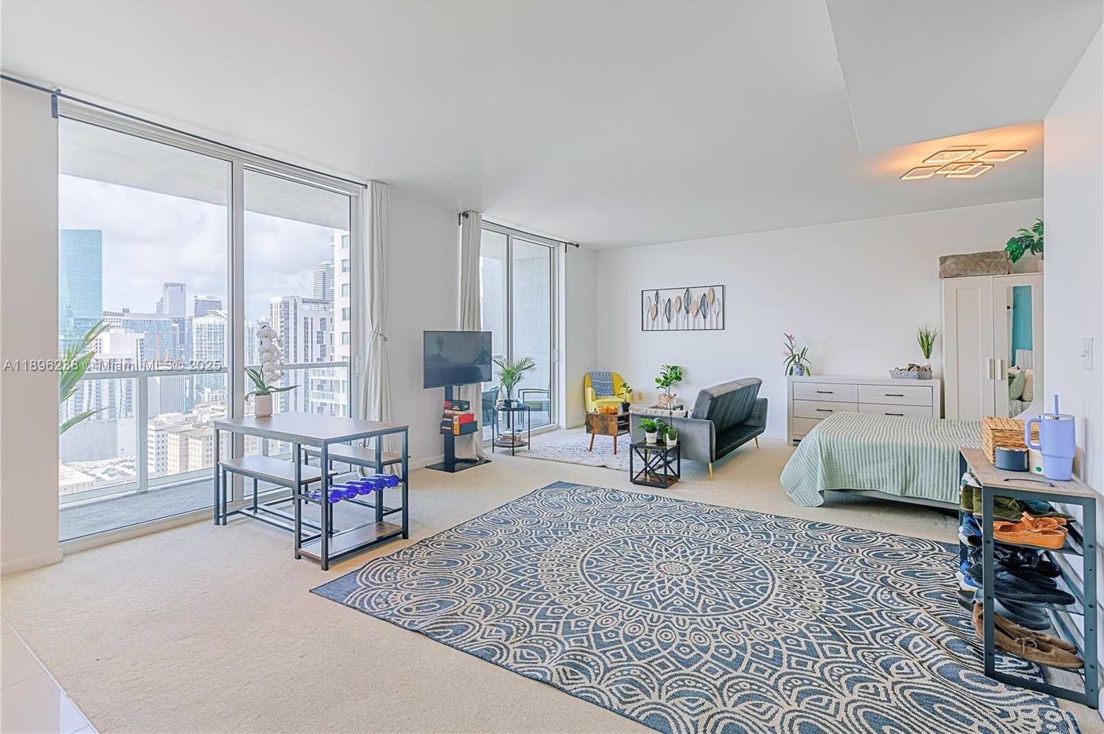 Small Image of 244 BISCAYNE BLVD #3205, Miami Number 3