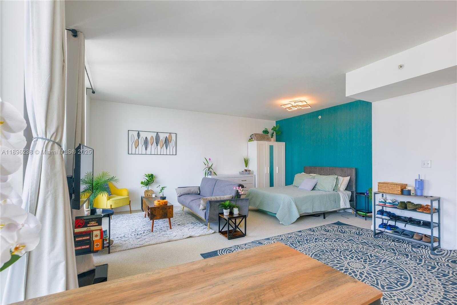 Small Image of 244 BISCAYNE BLVD #3205, Miami Number 5