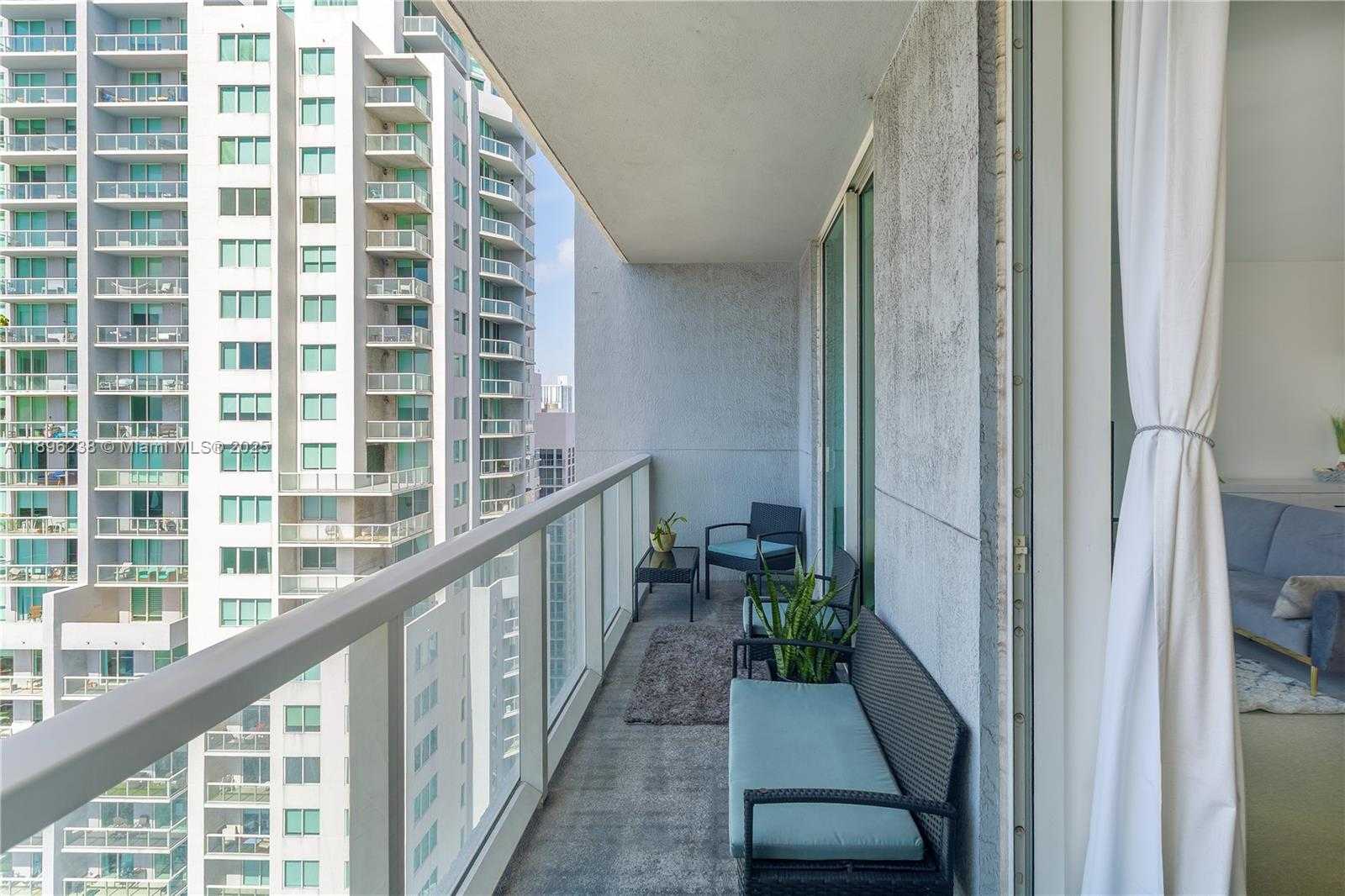 Small Image of 244 BISCAYNE BLVD #3205, Miami Number 7