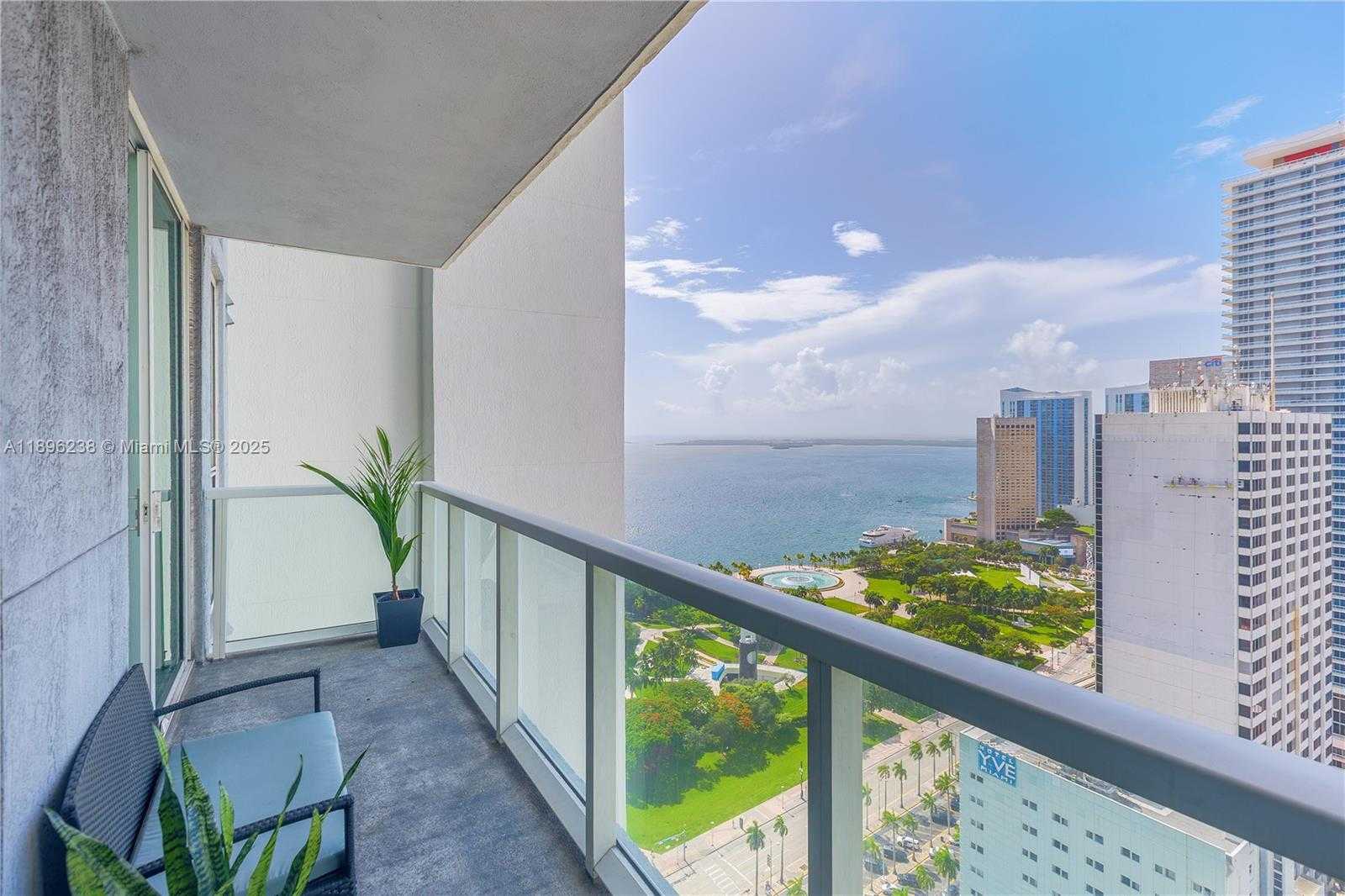 Small Image of 244 BISCAYNE BLVD #3205, Miami Number 8