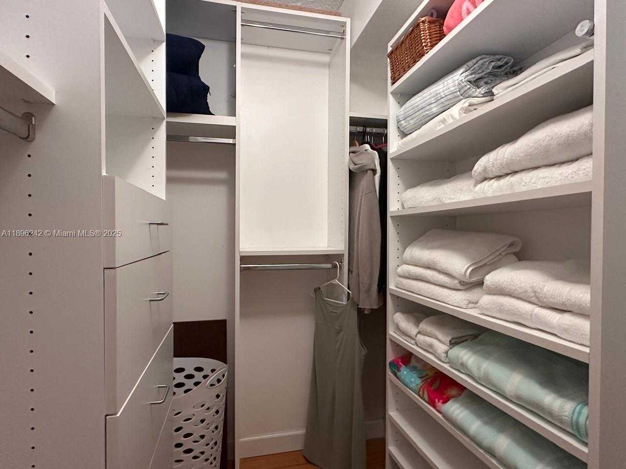 Small Image of 3200 COLLINS AVE #7-4, Miami Beach Number 11