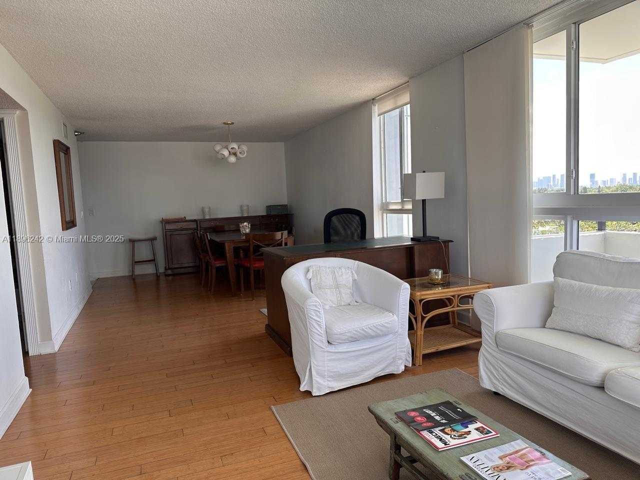 Small Image of 3200 COLLINS AVE #7-4, Miami Beach Number 3