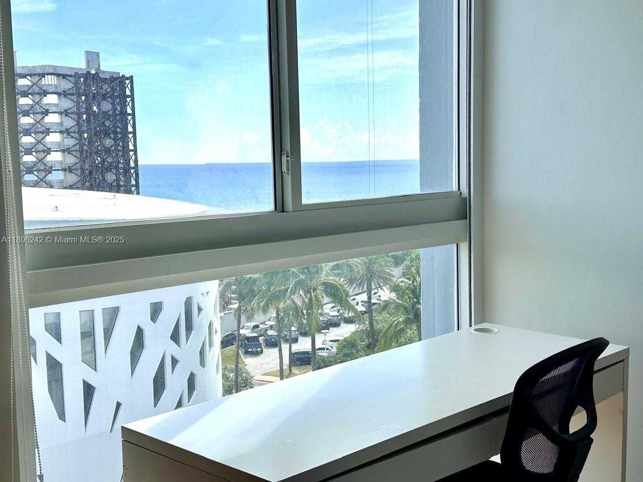 Small Image of 3200 COLLINS AVE #7-4, Miami Beach Number 7