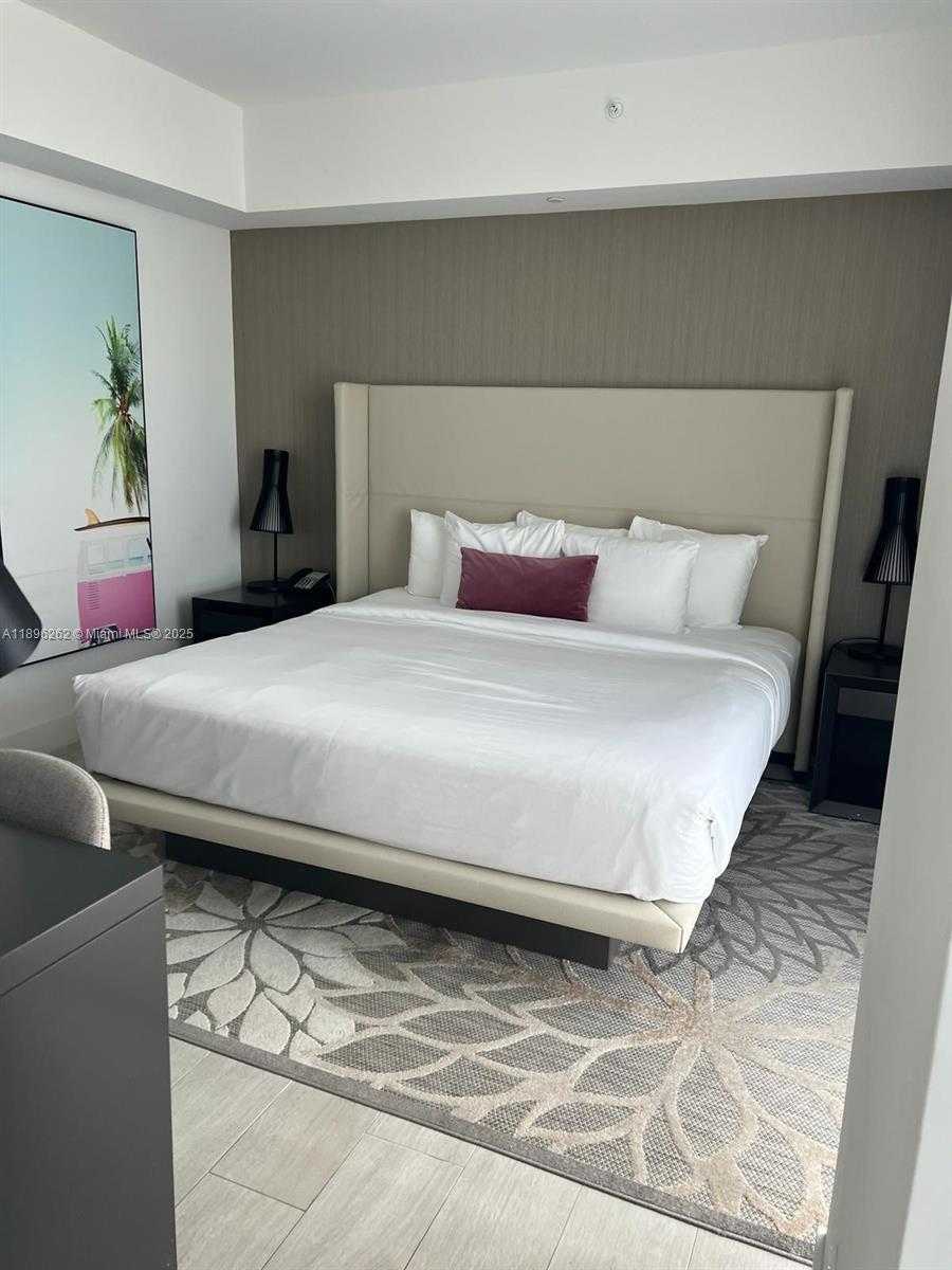 Small Image of 4010 SOUTH OCEAN DR #R2004, Hollywood Number 10