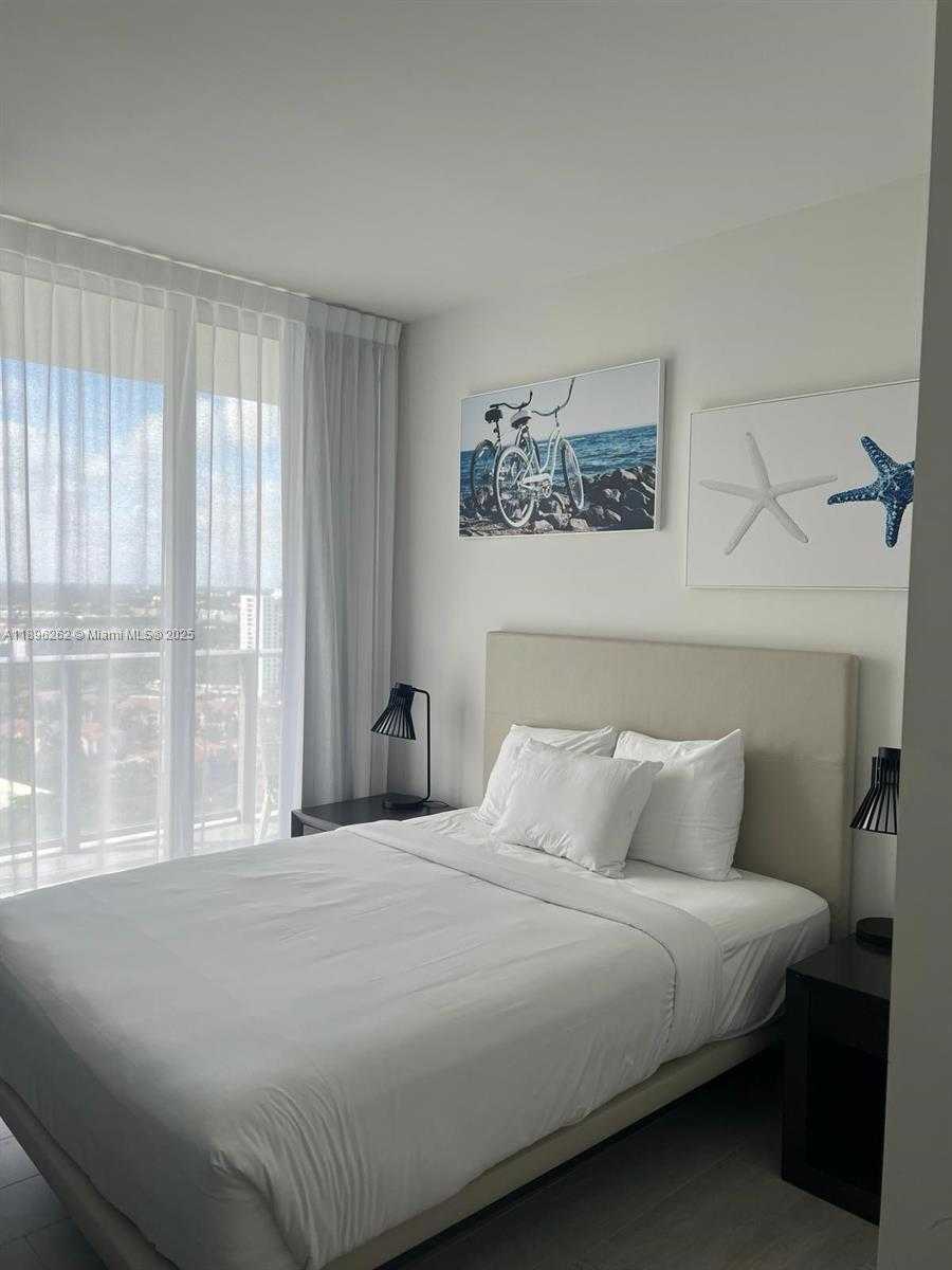 Small Image of 4010 SOUTH OCEAN DR #R2004, Hollywood Number 2