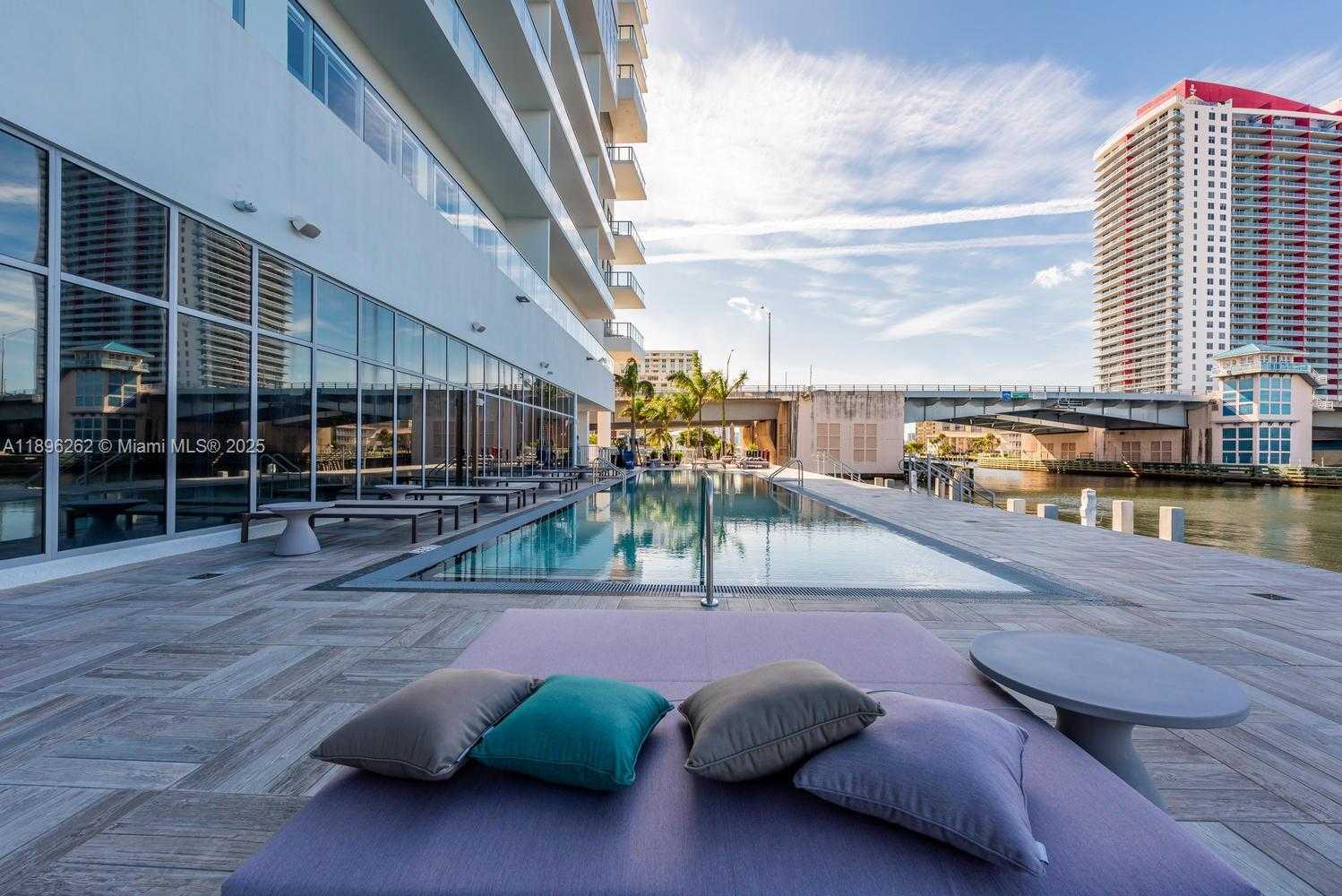 Small Image of 4010 SOUTH OCEAN DR #R2004, Hollywood Number 24