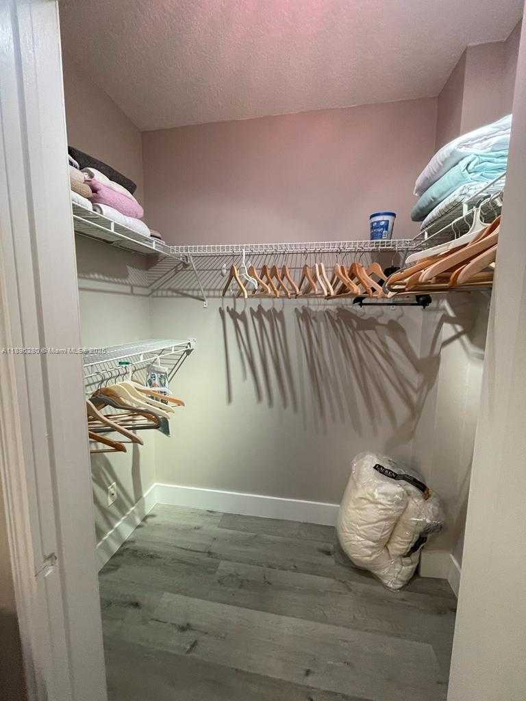 Imagen de Pequeño Objeto