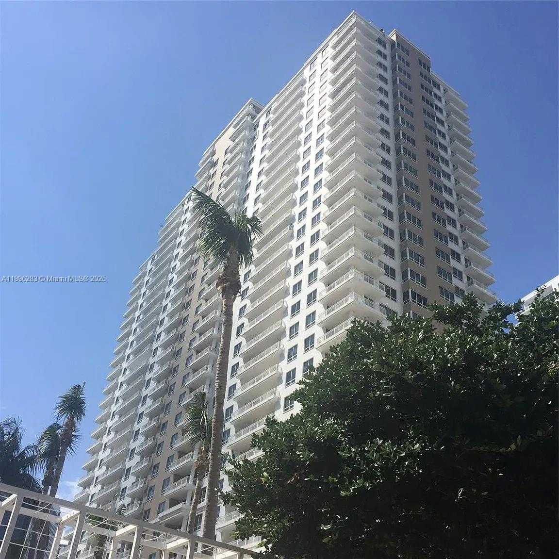 Small Image of 801 BRICKELL KEY BLVD #1901, Miami Number 20