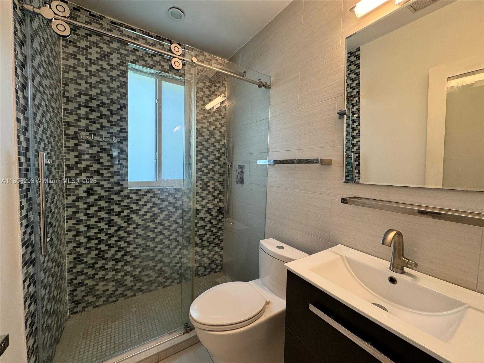 Small Image of 645 LENOX AVE #5, Miami Beach Number 10