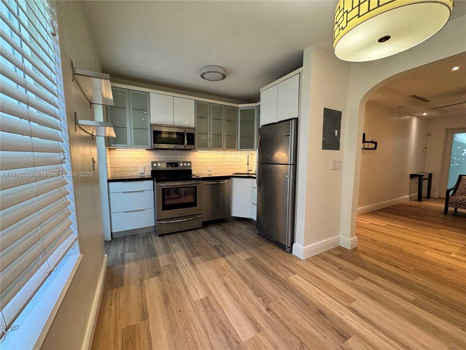 Small Image of 645 LENOX AVE #5, Miami Beach Number 5