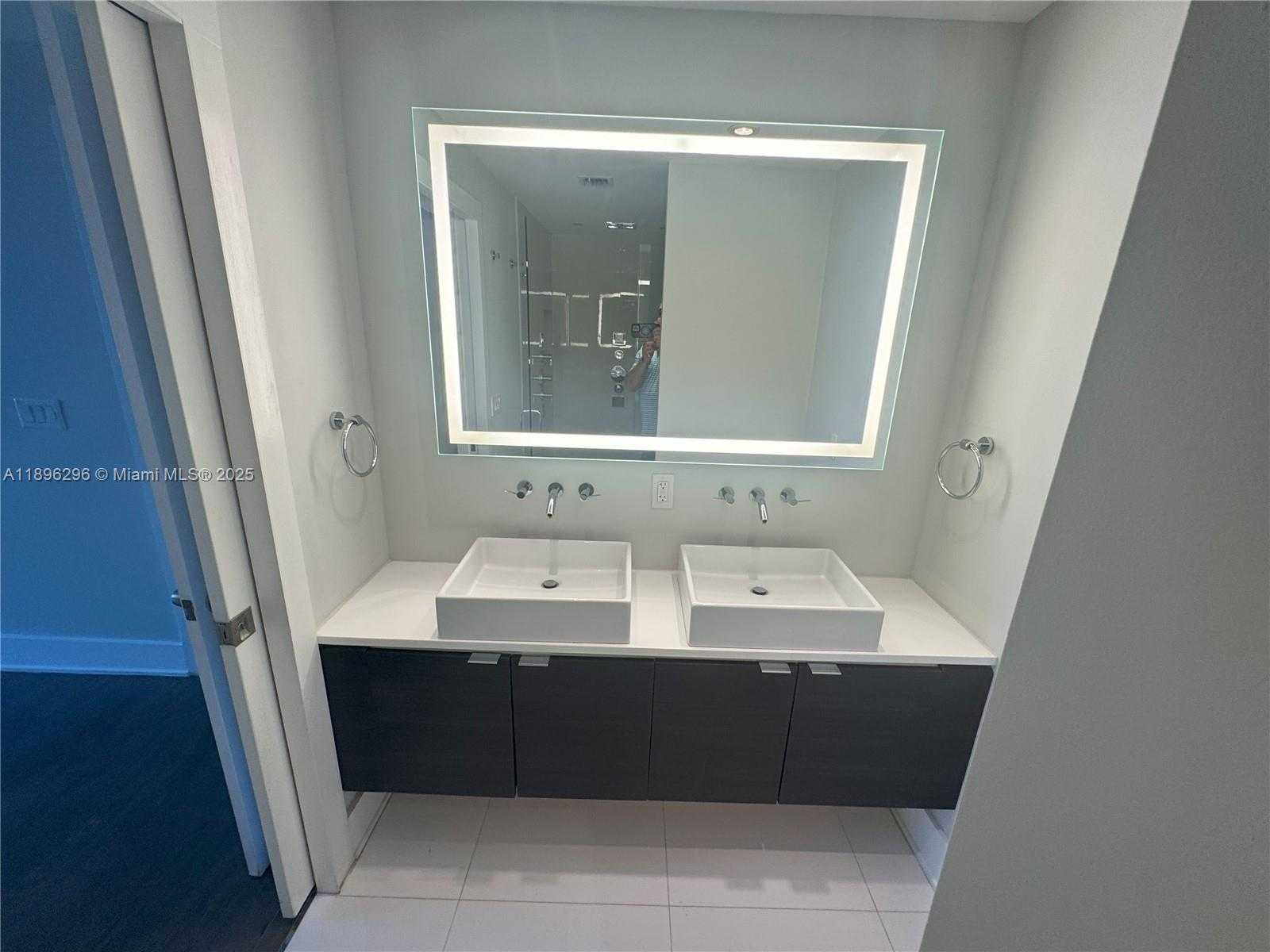 Small Image of 5970 INDIAN CREEK DR #PH-3, Miami Beach Number 13