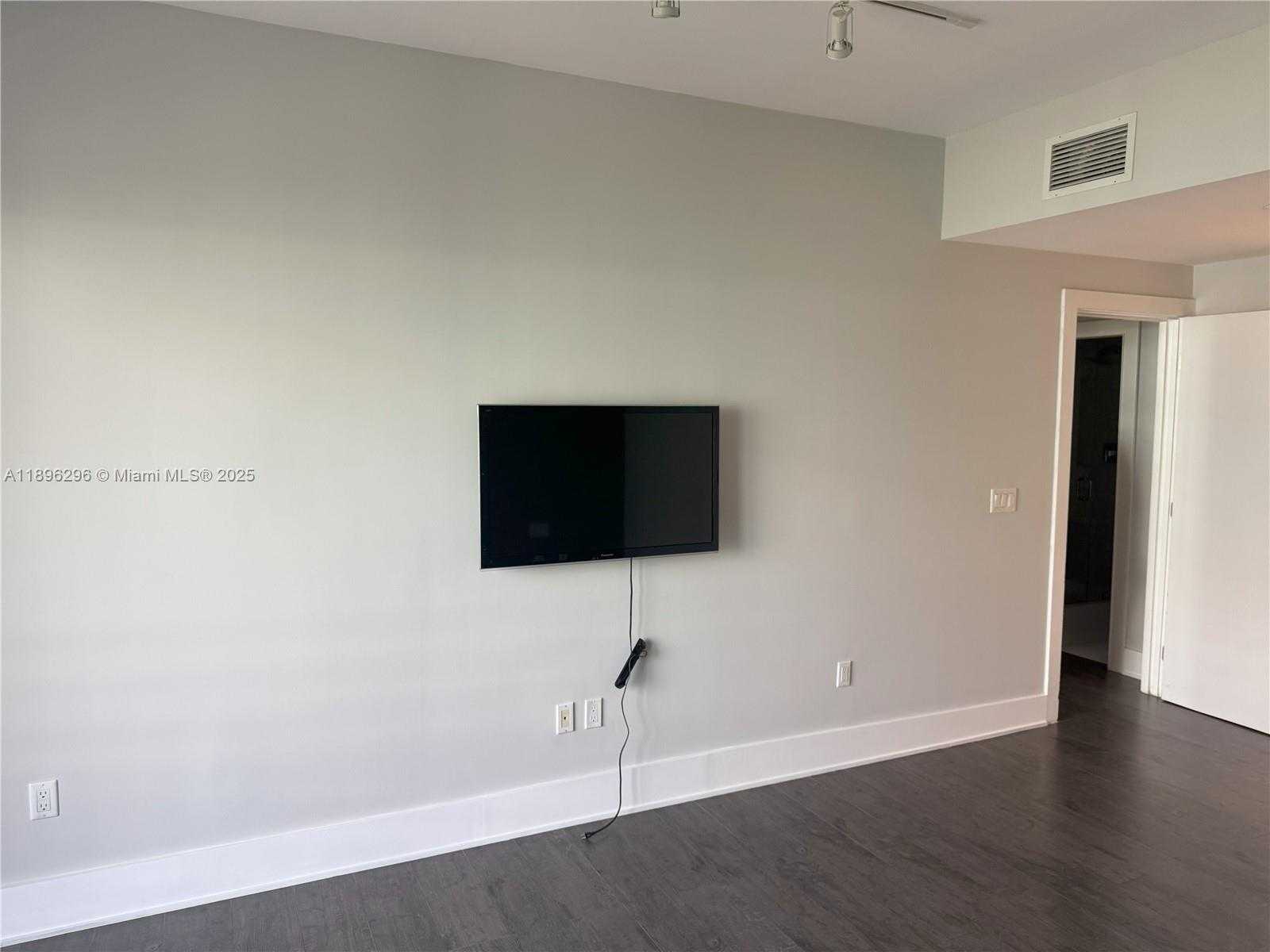 Small Image of 5970 INDIAN CREEK DR #PH-3, Miami Beach Number 15