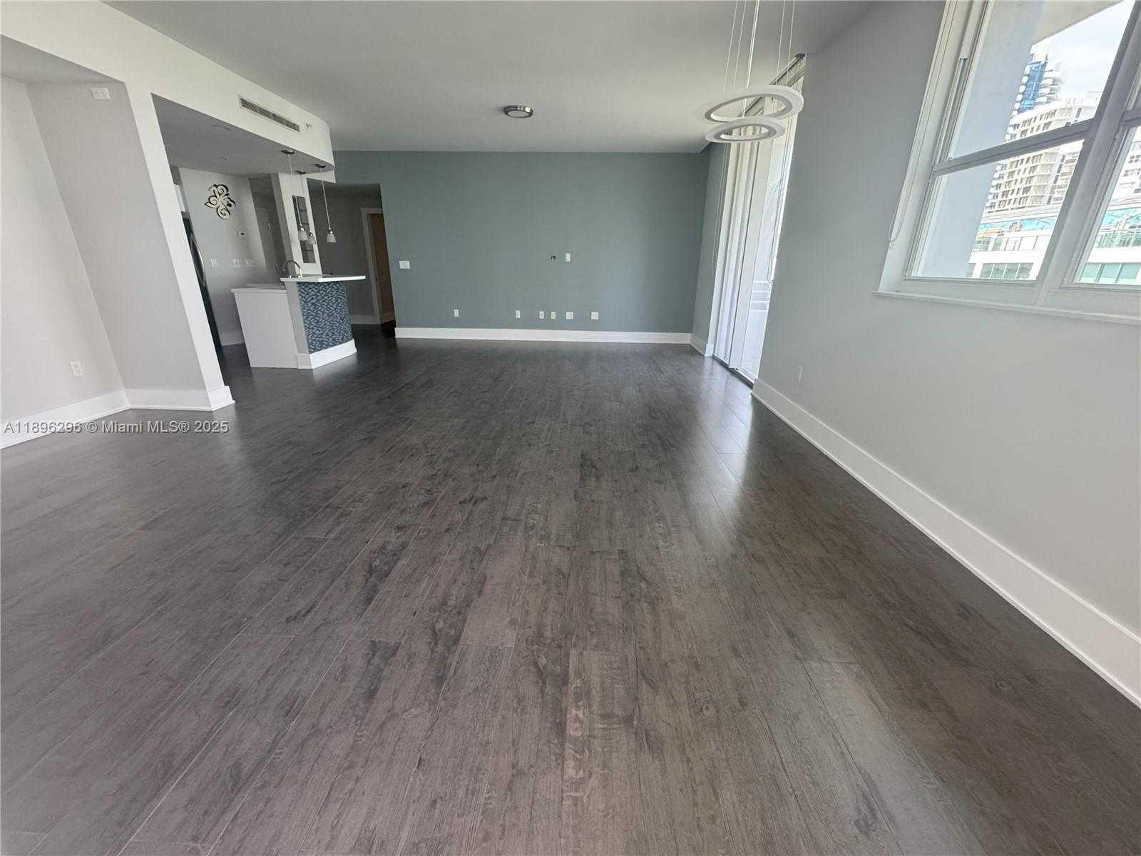 Small Image of 5970 INDIAN CREEK DR #PH-3, Miami Beach Number 2