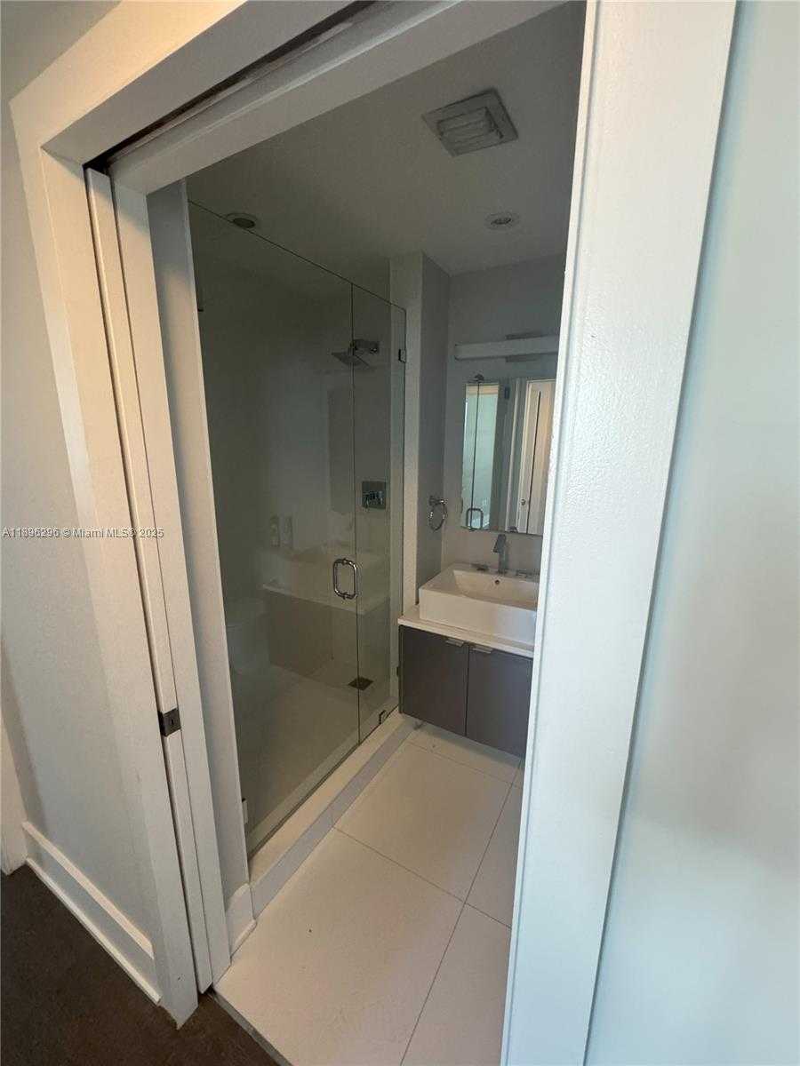 Small Image of 5970 INDIAN CREEK DR #PH-3, Miami Beach Number 24