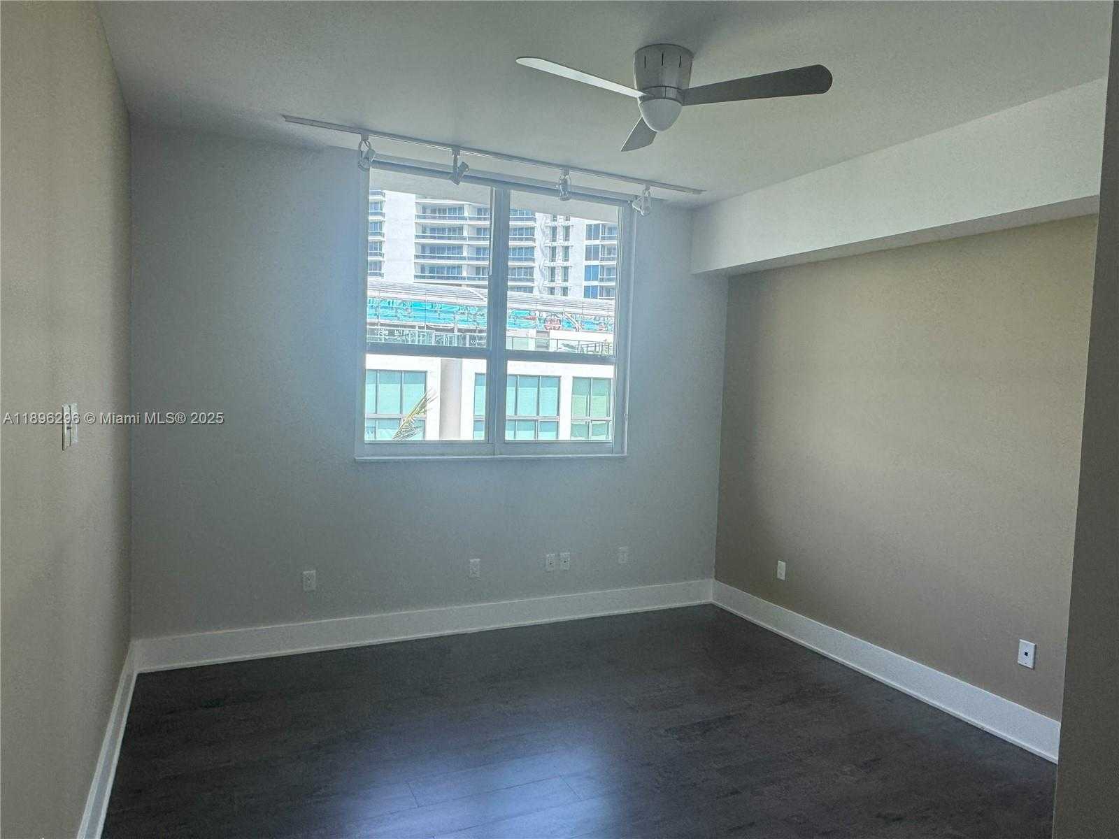 Small Image of 5970 INDIAN CREEK DR #PH-3, Miami Beach Number 9