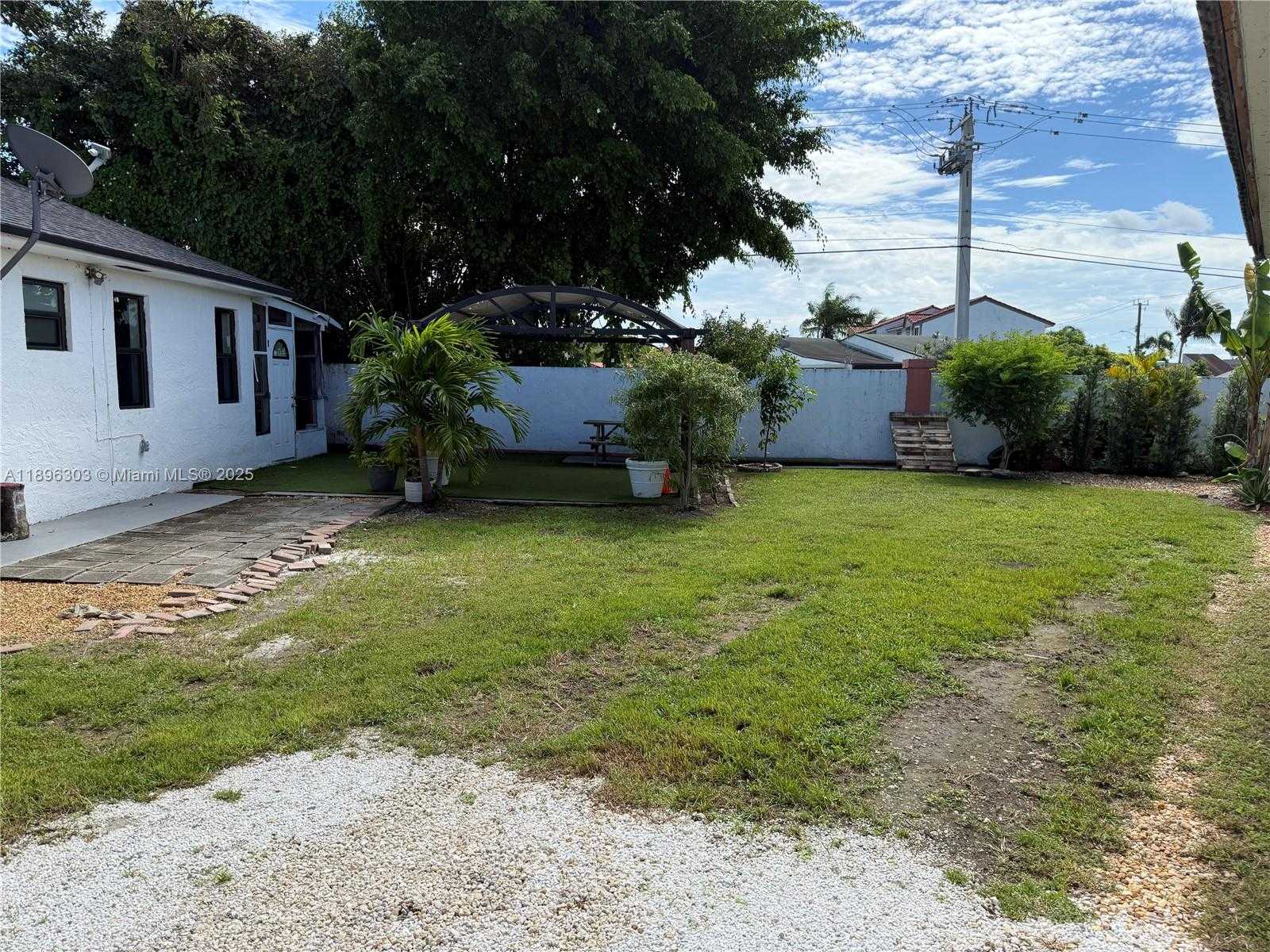 Small Image of 20752 SOUTH WEST 121ST CT #1, Miami Number 2