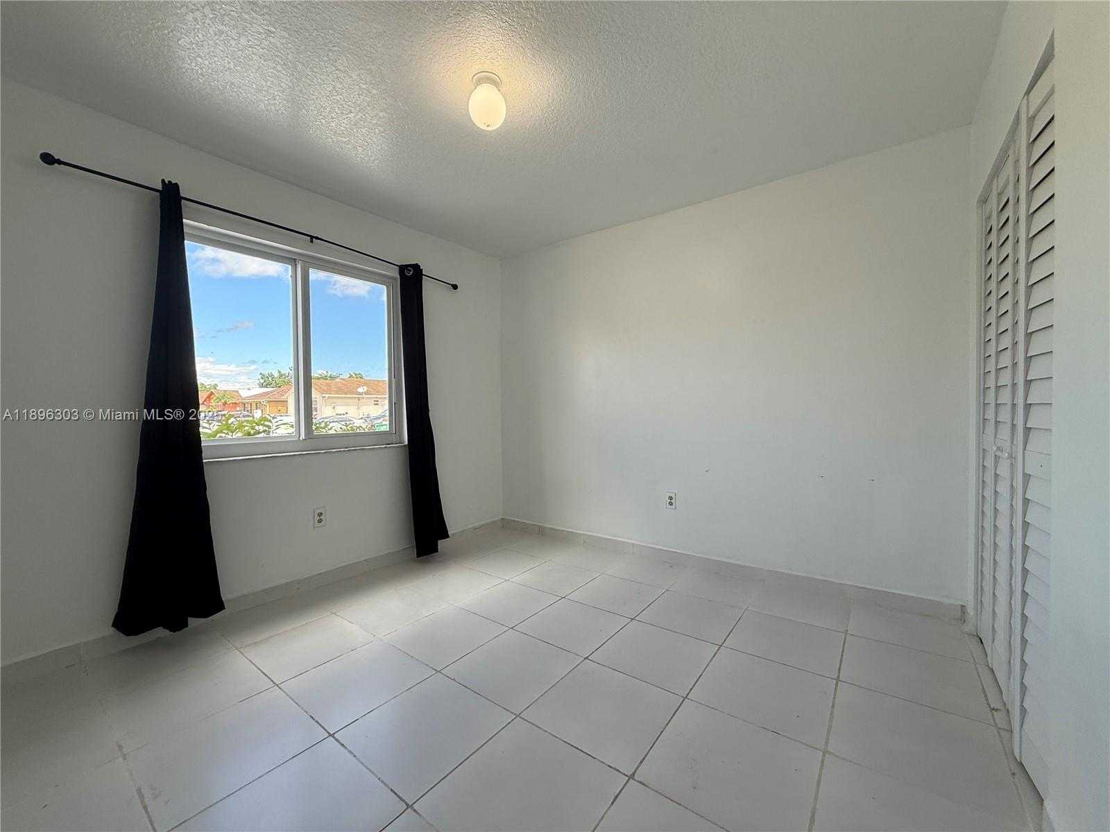 Small Image of 20752 SOUTH WEST 121ST CT #1, Miami Number 9