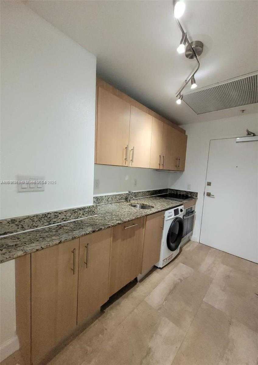 Small Image of 10275 COLLINS AVE #111, Bal Harbour Number 5