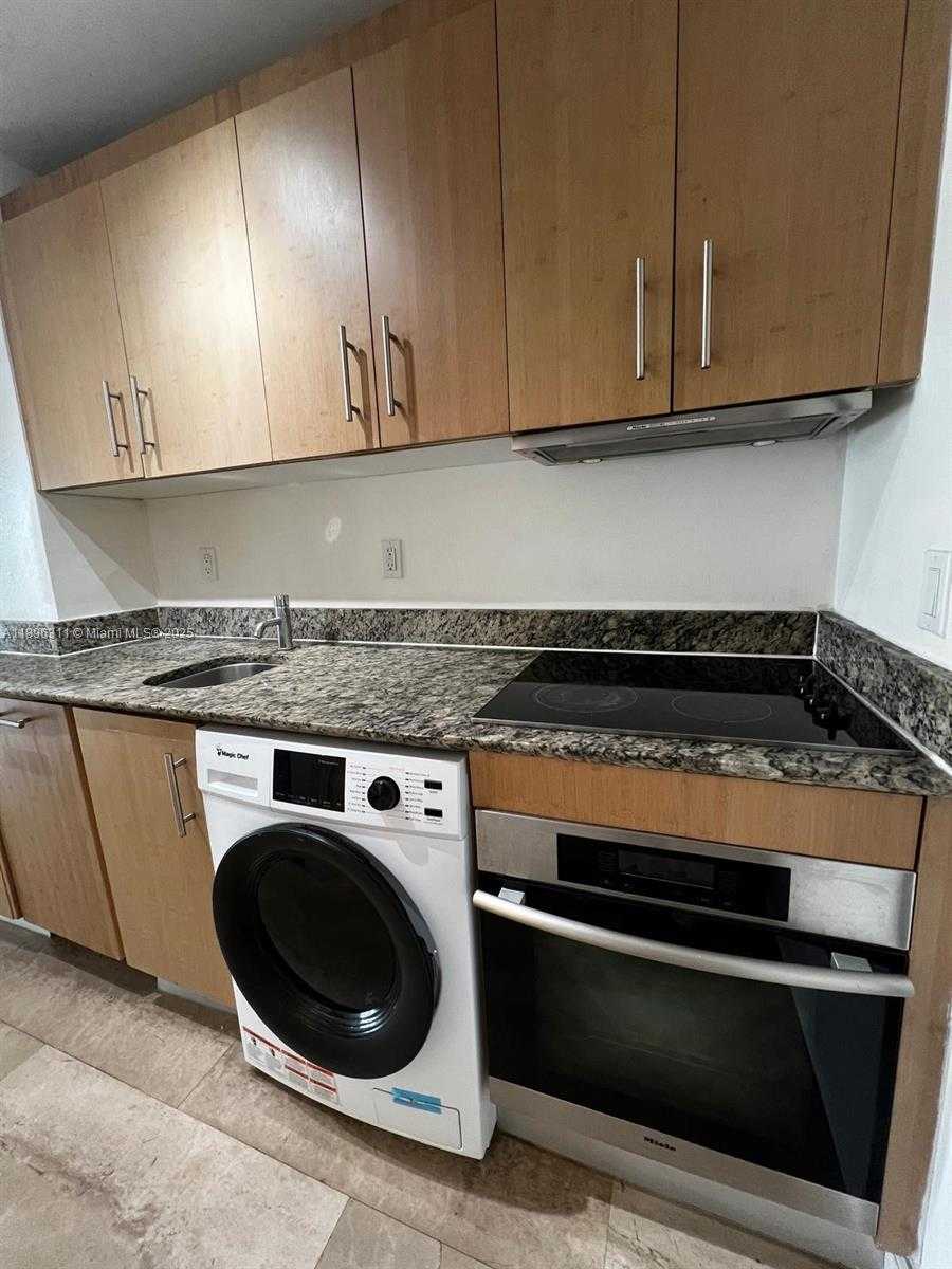 Small Image of 10275 COLLINS AVE #111, Bal Harbour Number 7