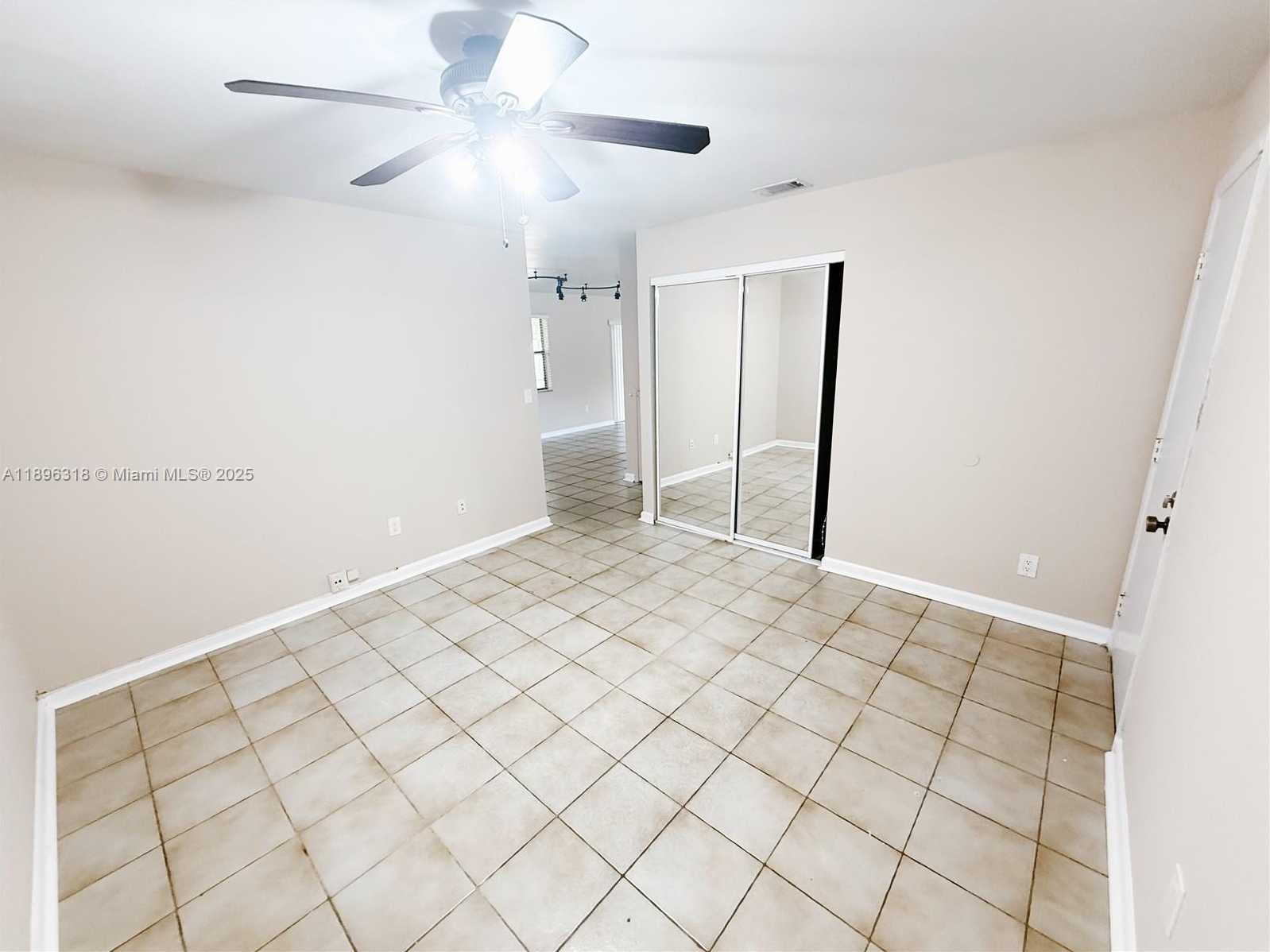 Small Image of 15163 SOUTH WEST 94TH TER, Miami Number 8