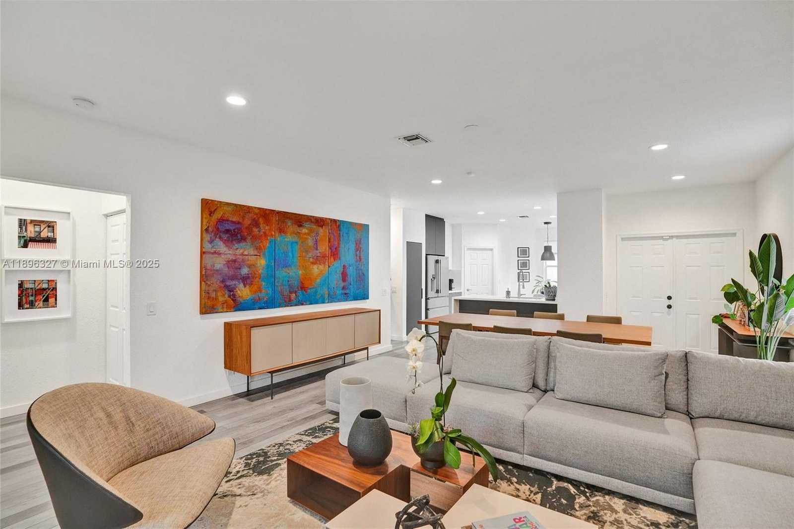 Small Image of 1725 WINTERBERRY LN #1725, Weston Number 13