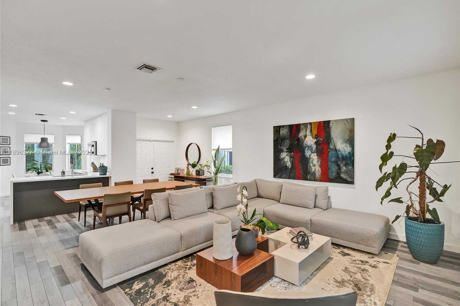 Small Image of 1725 WINTERBERRY LN #1725, Weston Number 15