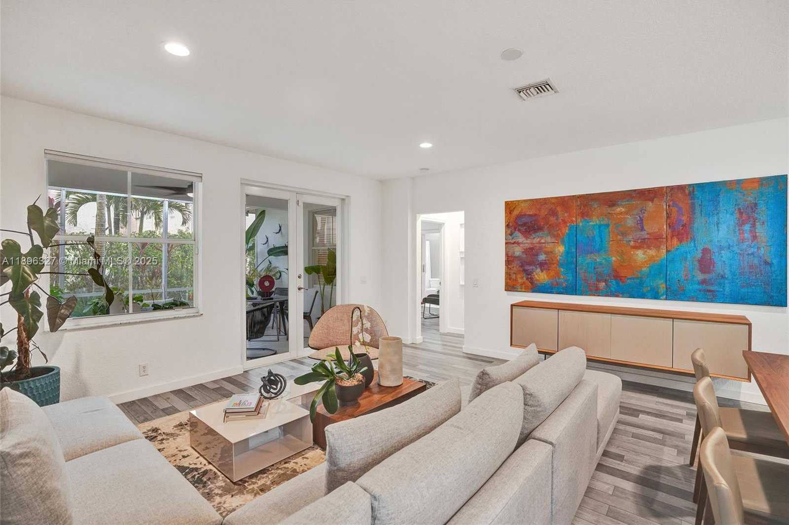 Small Image of 1725 WINTERBERRY LN #1725, Weston Number 17