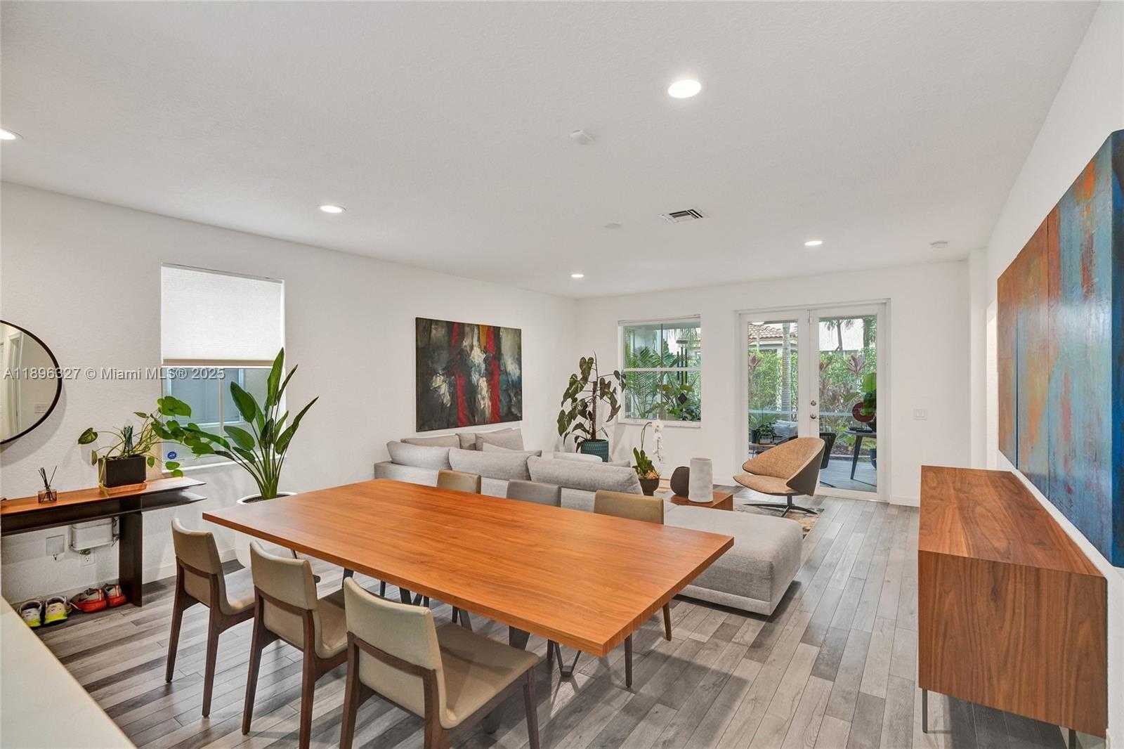 Small Image of 1725 WINTERBERRY LN #1725, Weston Number 20