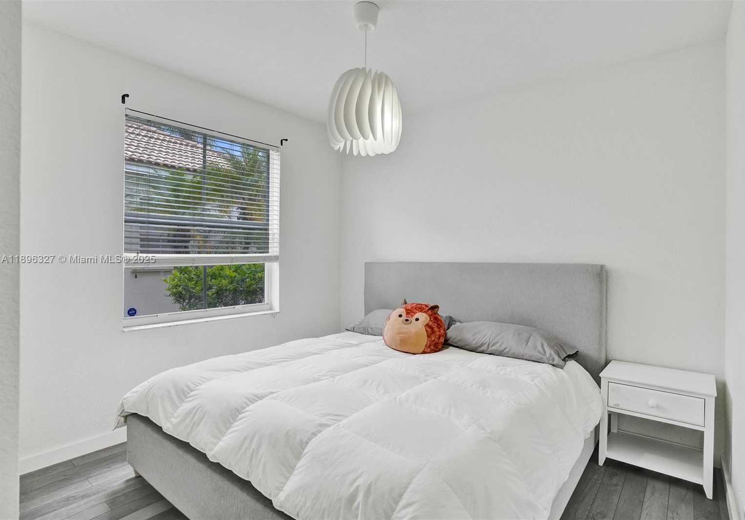 Small Image of 1725 WINTERBERRY LN #1725, Weston Number 30