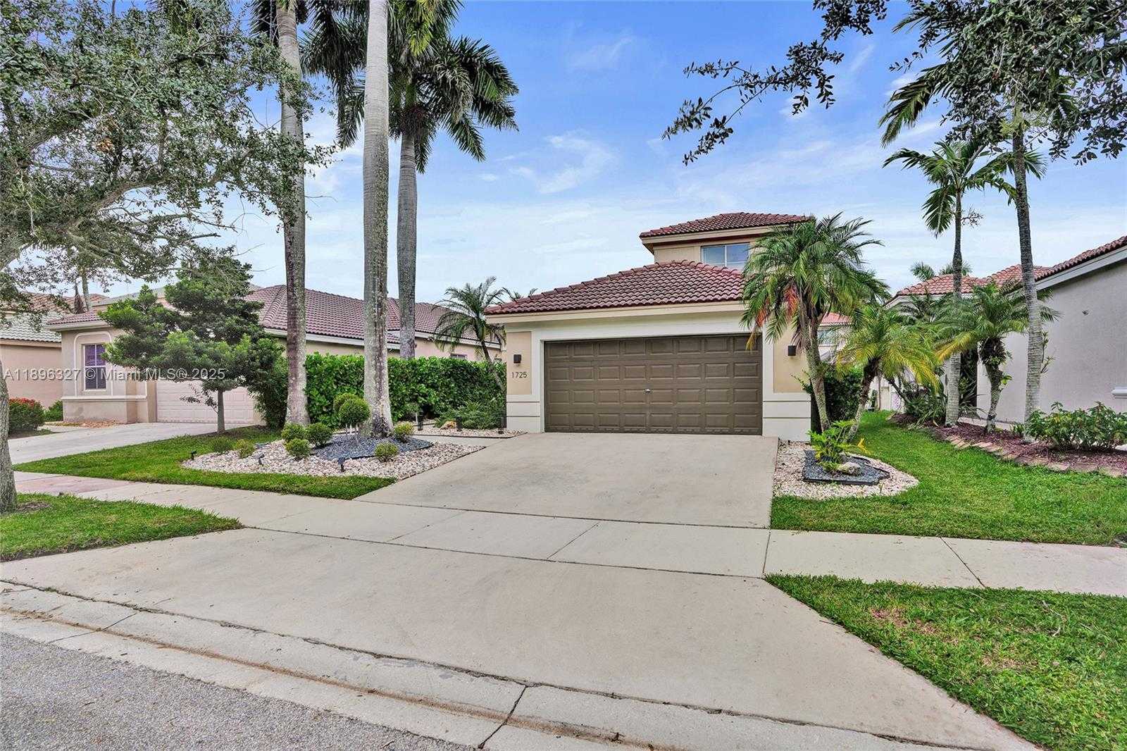 Small Image of 1725 WINTERBERRY LN #1725, Weston Number 4