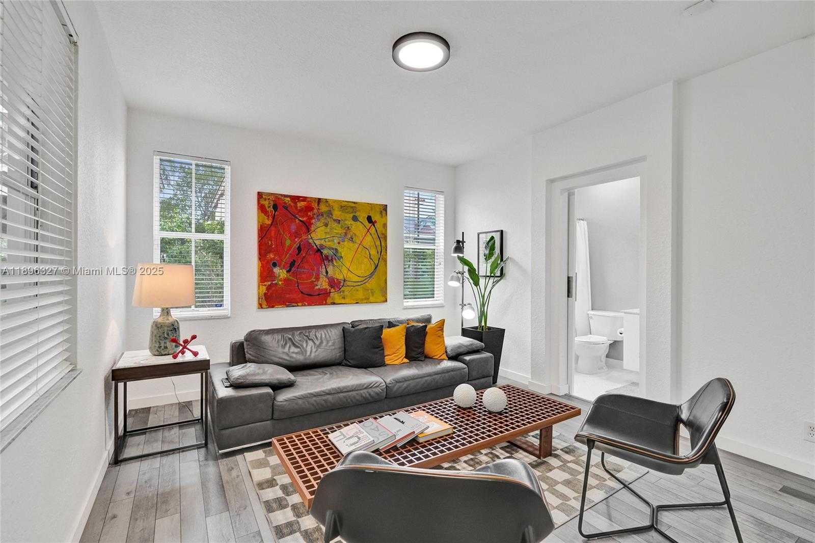 Small Image of 1725 WINTERBERRY LN #1725, Weston Number 44