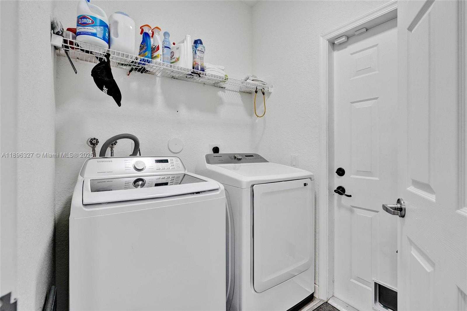Small Image of 1725 WINTERBERRY LN #1725, Weston Number 45