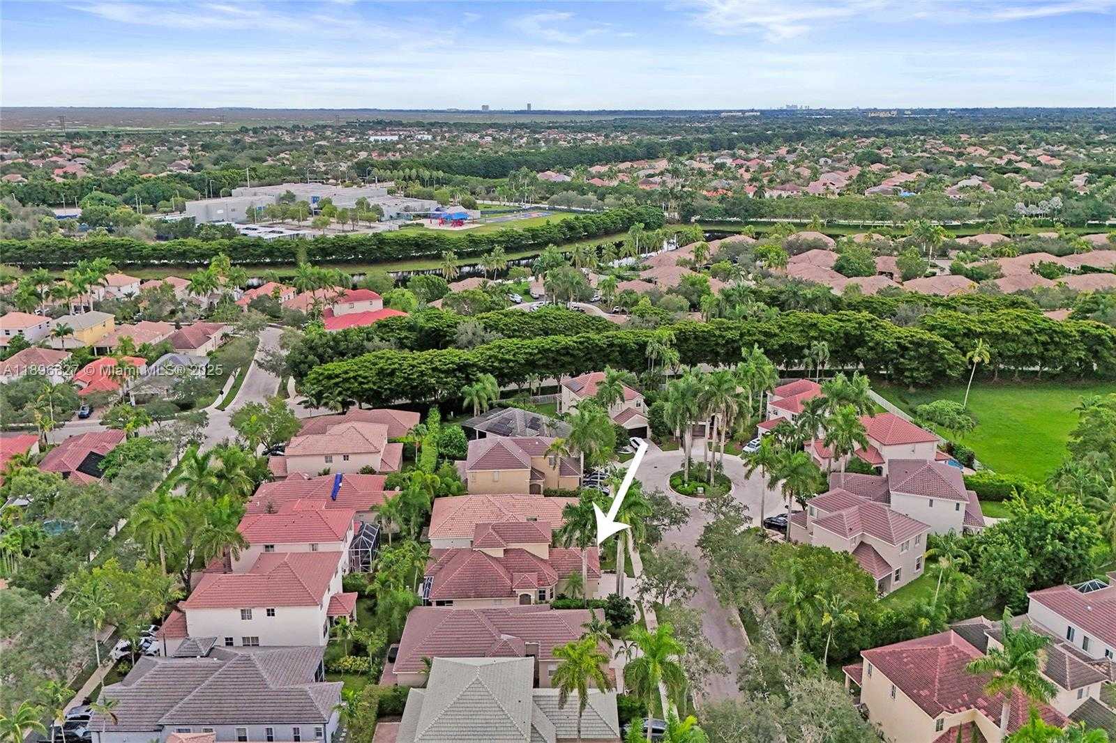 Small Image of 1725 WINTERBERRY LN #1725, Weston Number 55