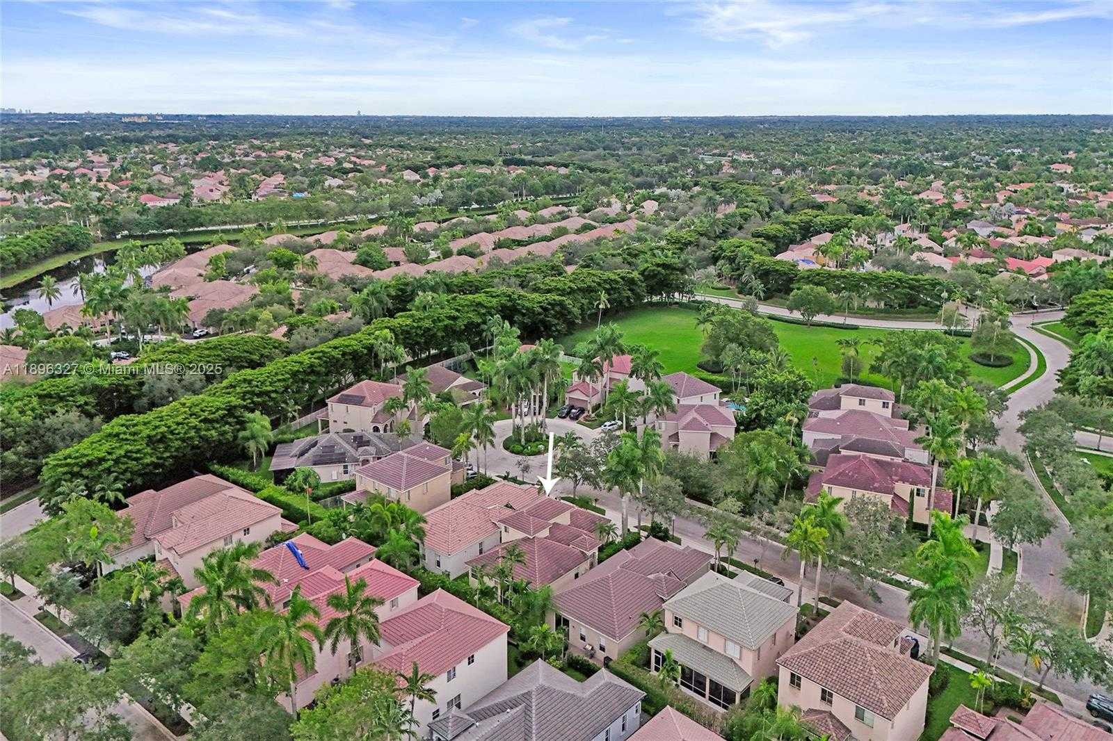 Small Image of 1725 WINTERBERRY LN #1725, Weston Number 56