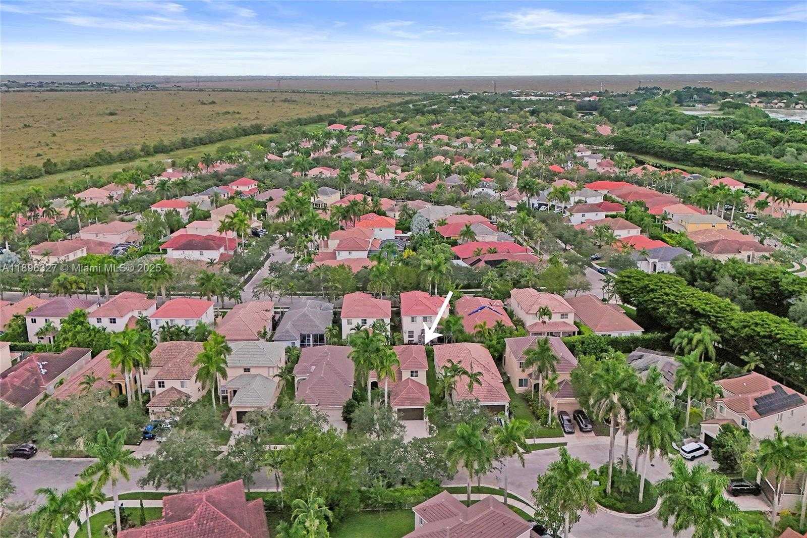 Small Image of 1725 WINTERBERRY LN #1725, Weston Number 61