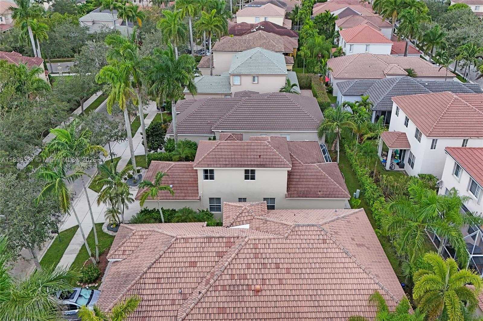 Small Image of 1725 WINTERBERRY LN #1725, Weston Number 68