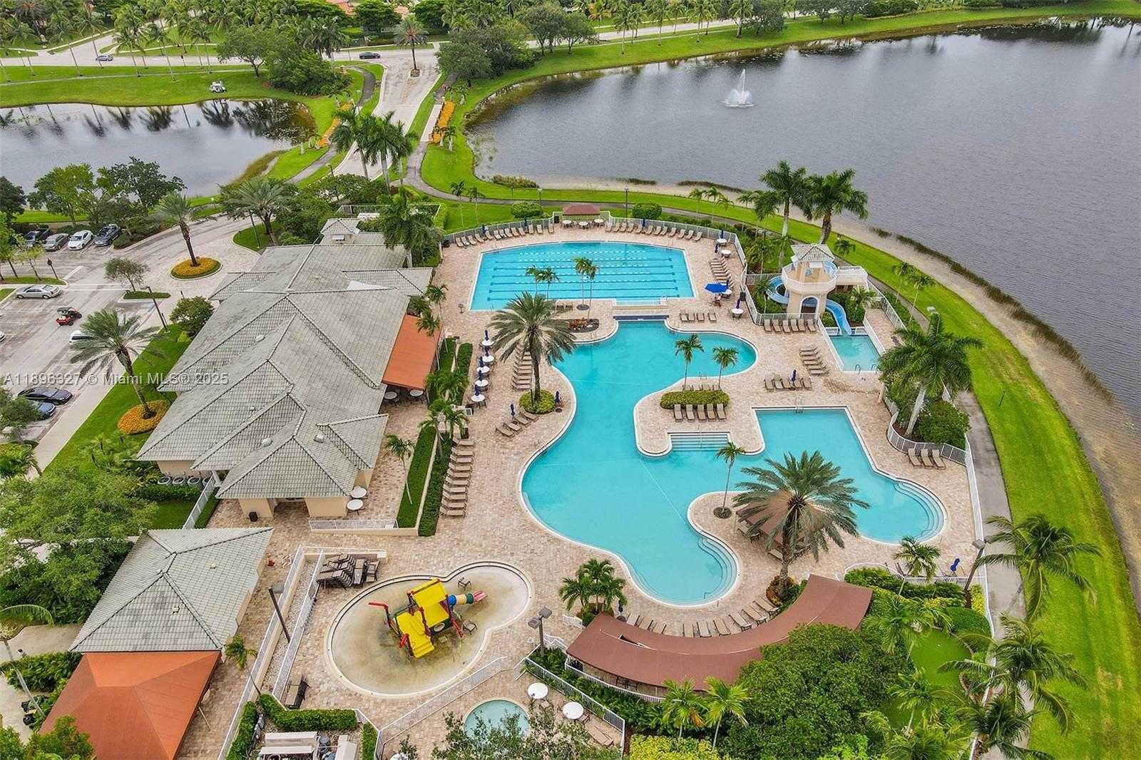 Small Image of 1725 WINTERBERRY LN #1725, Weston Number 78